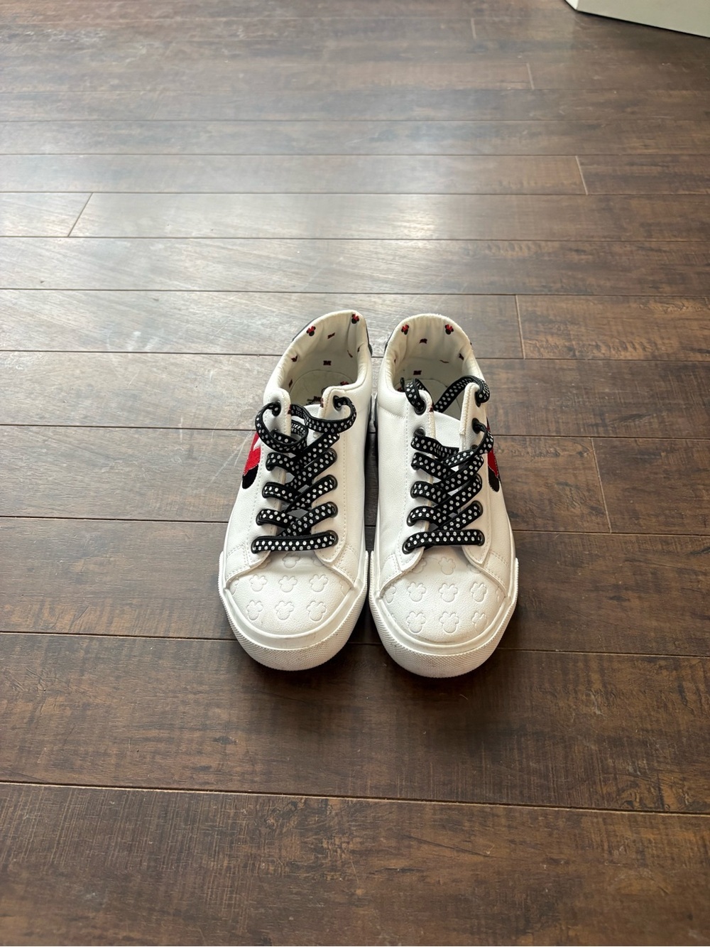 Disney Minnie Mouse Ground up low top sneakers